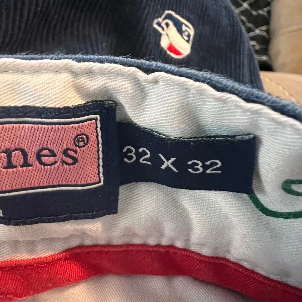 Vineyard Vines Mens 32x32 Navy Corduroy Christmas Wreath Santa Whale chino pants